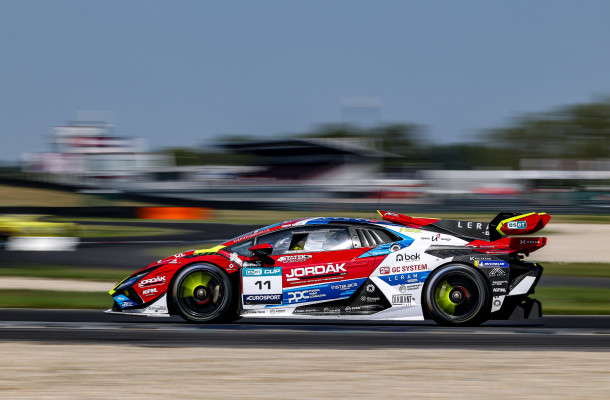 Dárek pro fanoušky. Na Masaryk Racing Days v Brně pojede i Lacko 